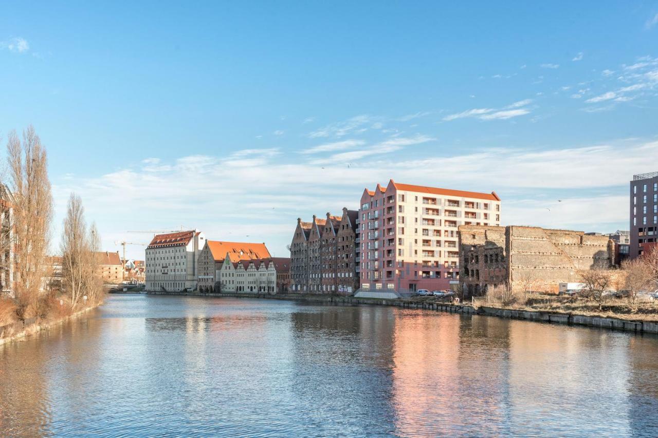 Waterlane Island - Riverview Pool, Spa, Gym & Parking By Downtown Apartments Gdansk Exterior photo